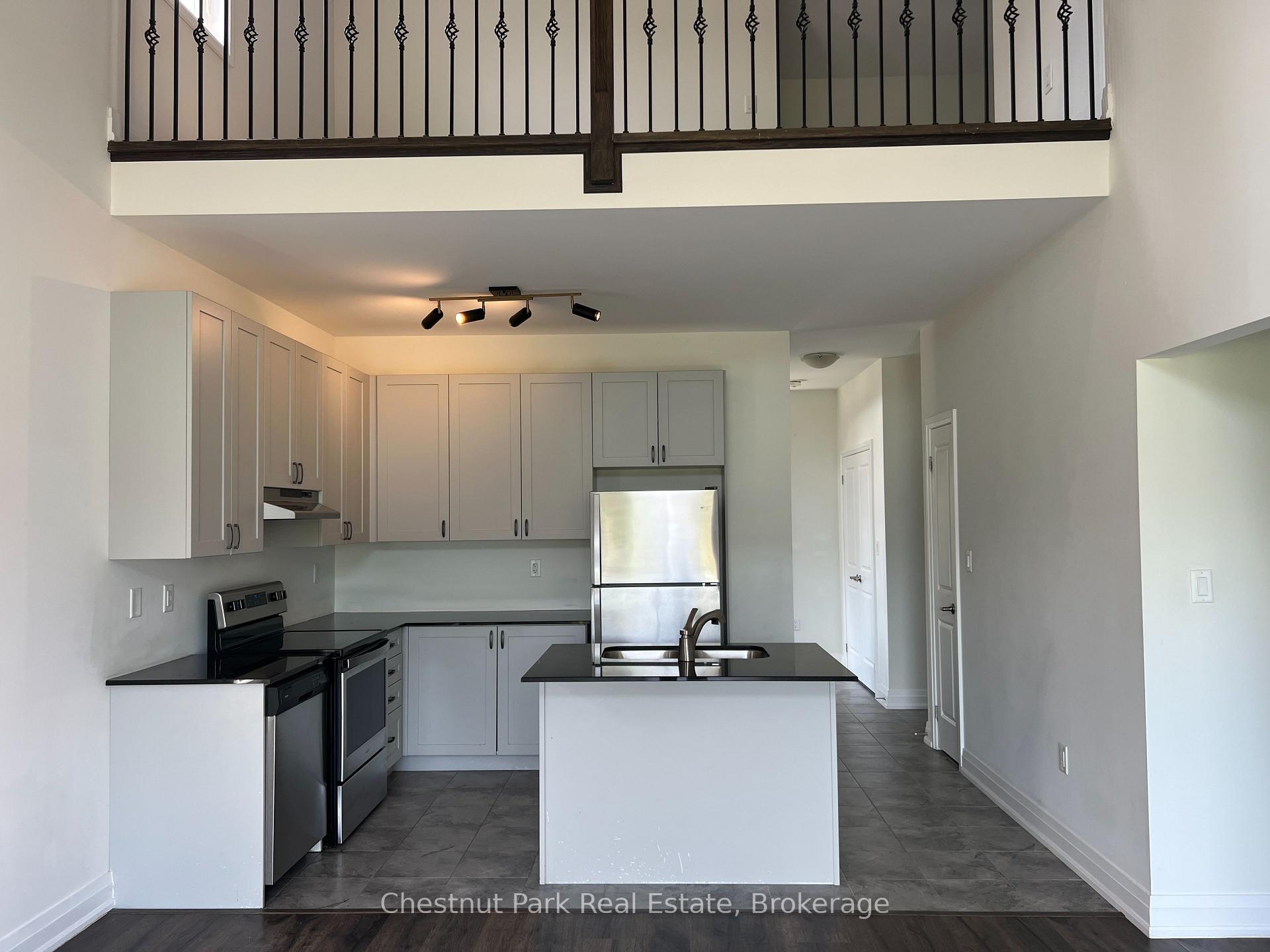 Photo 12 of 82 Kari Crescent, Collingwood — HOMEH