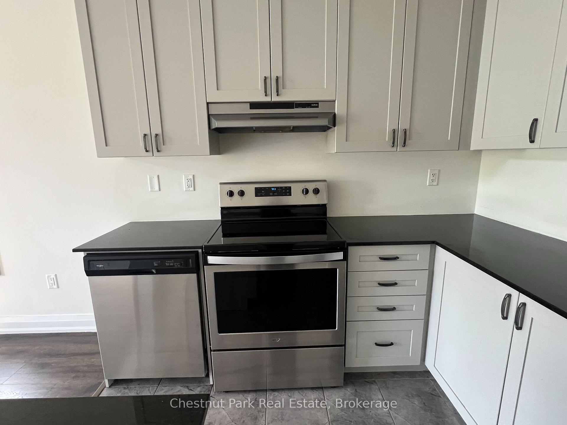 Photo 14 of 82 Kari Crescent, Collingwood — HOMEH
