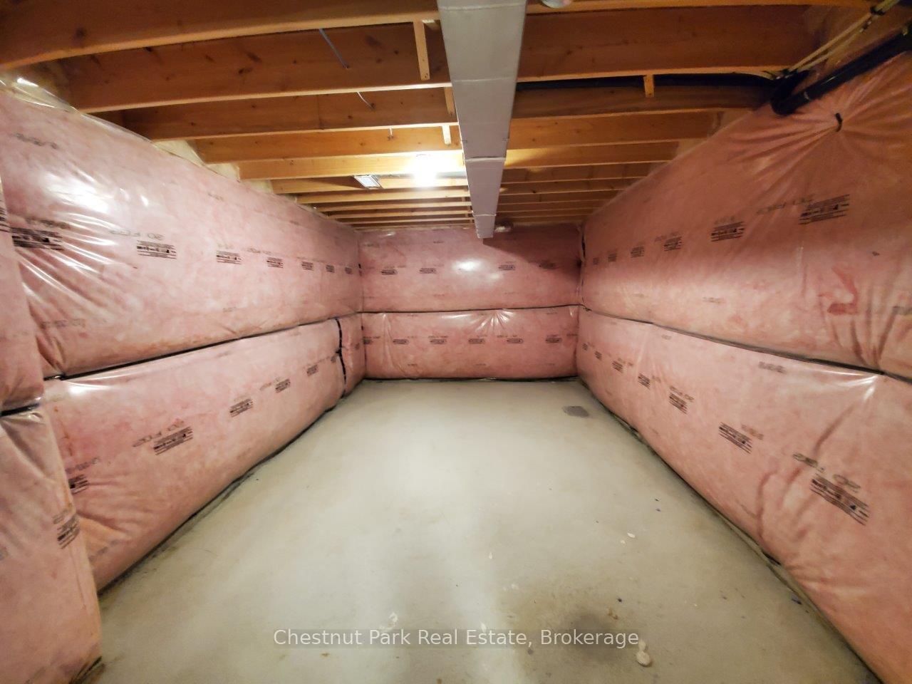 Photo 33 of 82 Kari Crescent, Collingwood — HOMEH
