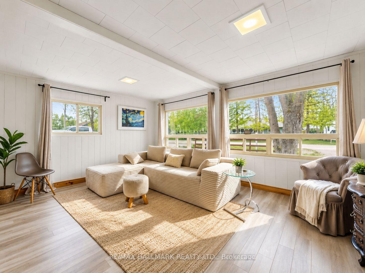 Photo 3 of 1053 Elm Road, Innisfil, Rural Innisfil — HOMEH