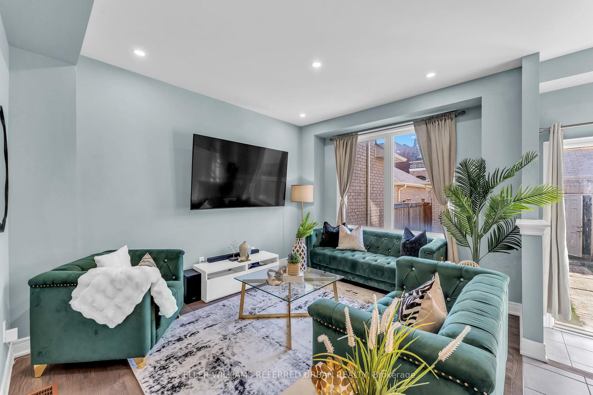 Photo 7 of 36 Ledger Point Crescent, Brampton, Sandringham-Wellington North — HOMEH