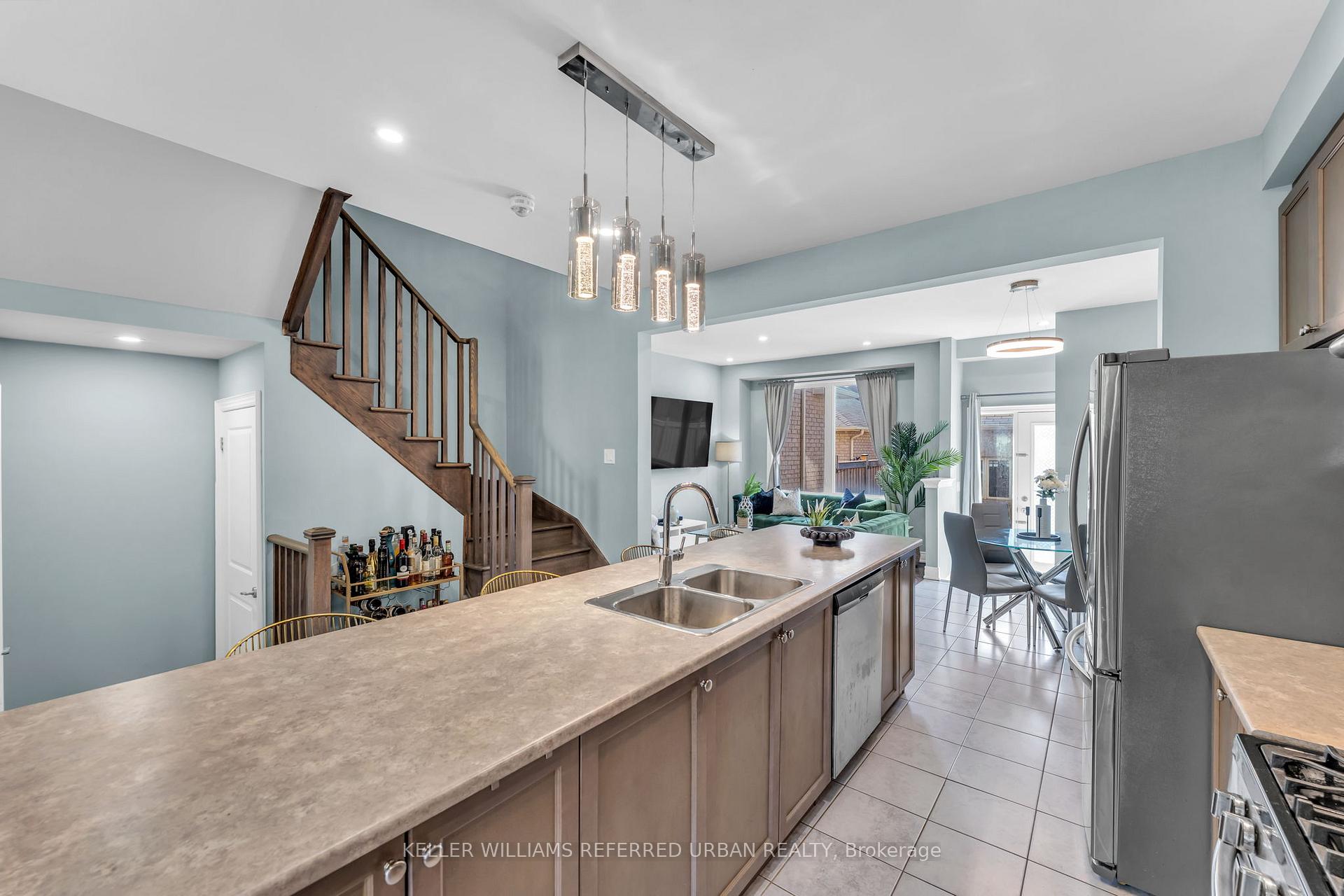 Photo 13 of 36 Ledger Point Crescent, Brampton, Sandringham-Wellington North — HOMEH