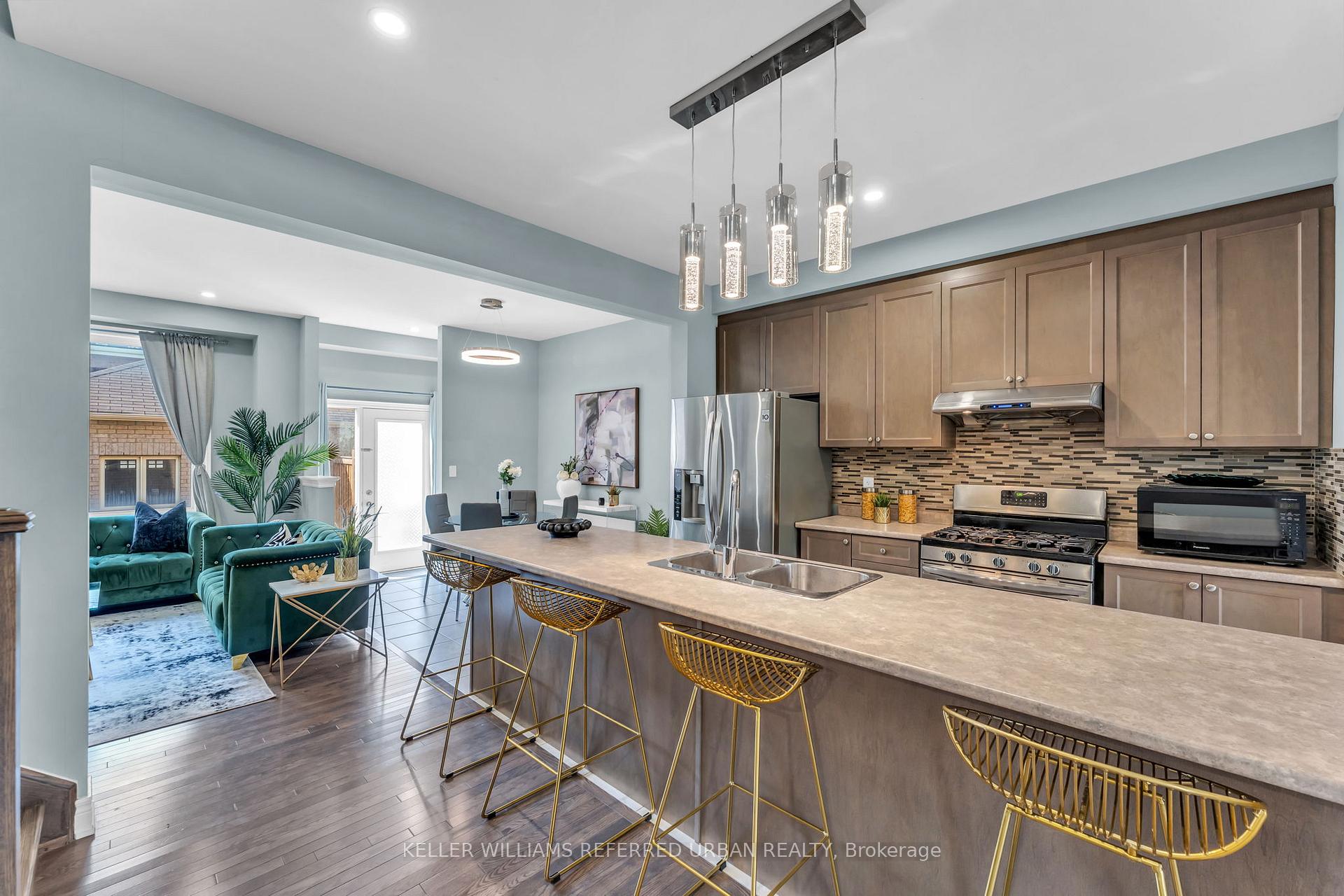 Photo 17 of 36 Ledger Point Crescent, Brampton, Sandringham-Wellington North — HOMEH