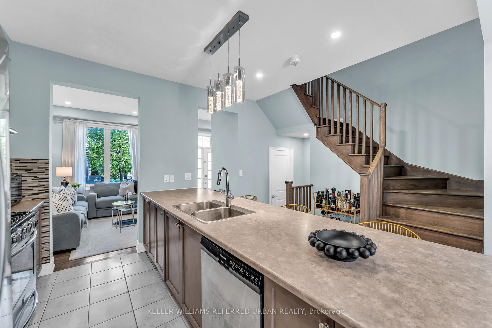 Photo 18 of 36 Ledger Point Crescent, Brampton, Sandringham-Wellington North — HOMEH