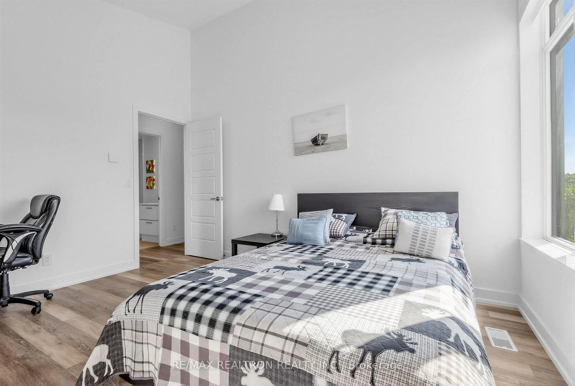 Photo 37 of Unit 135, 331 Broward Way, Innisfil, Rural Innisfil — HOMEH