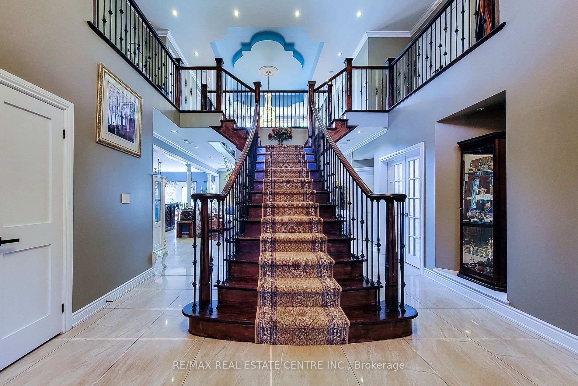 Photo 7 of 656 Highvalley Road, Hamilton, Ancaster — HOMEH