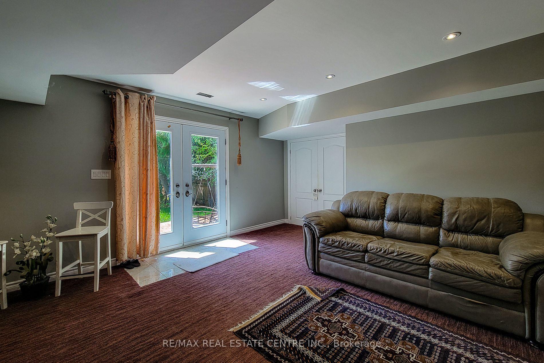 Photo 34 of 656 Highvalley Road, Hamilton, Ancaster — HOMEH