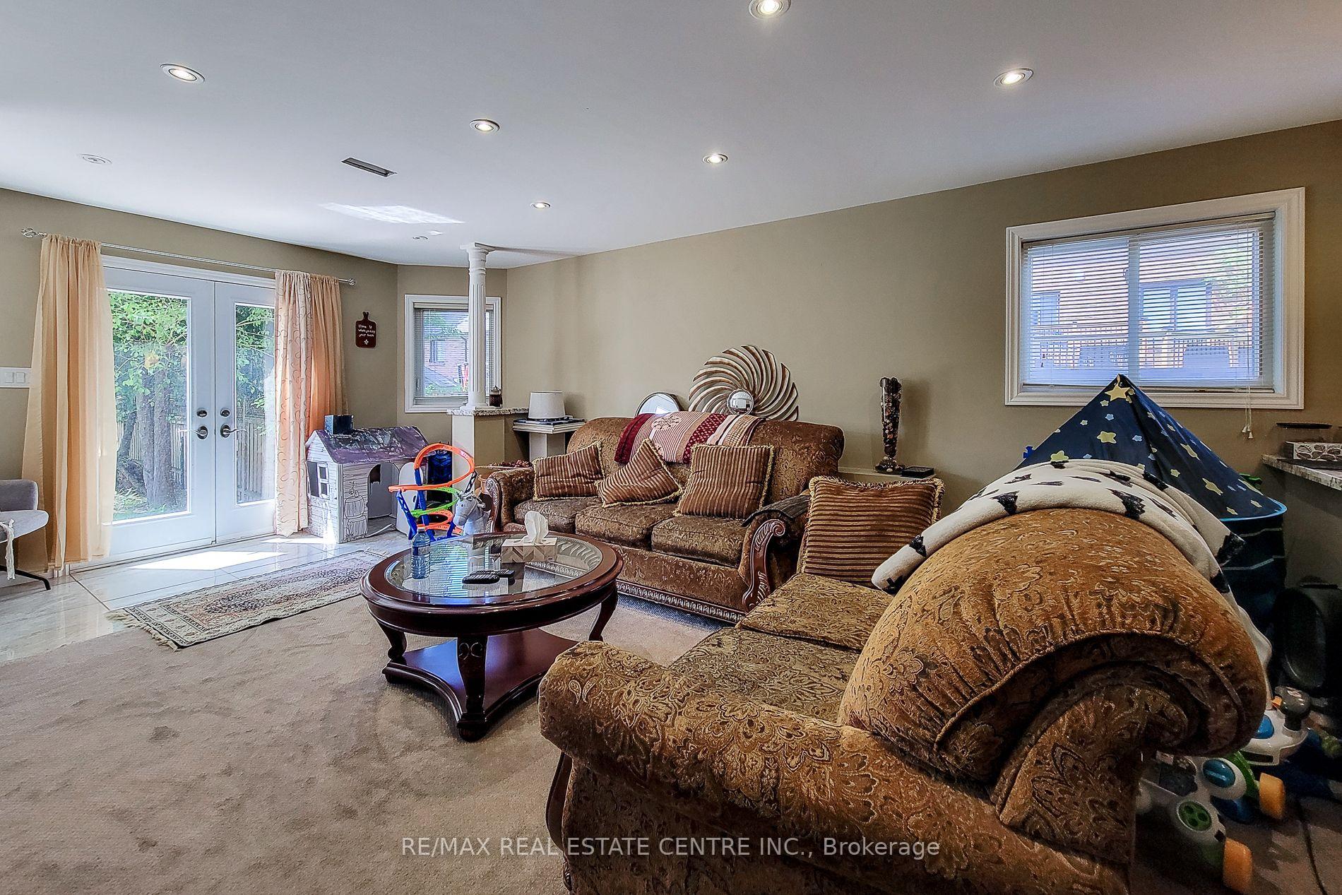 Photo 35 of 656 Highvalley Road, Hamilton, Ancaster — HOMEH