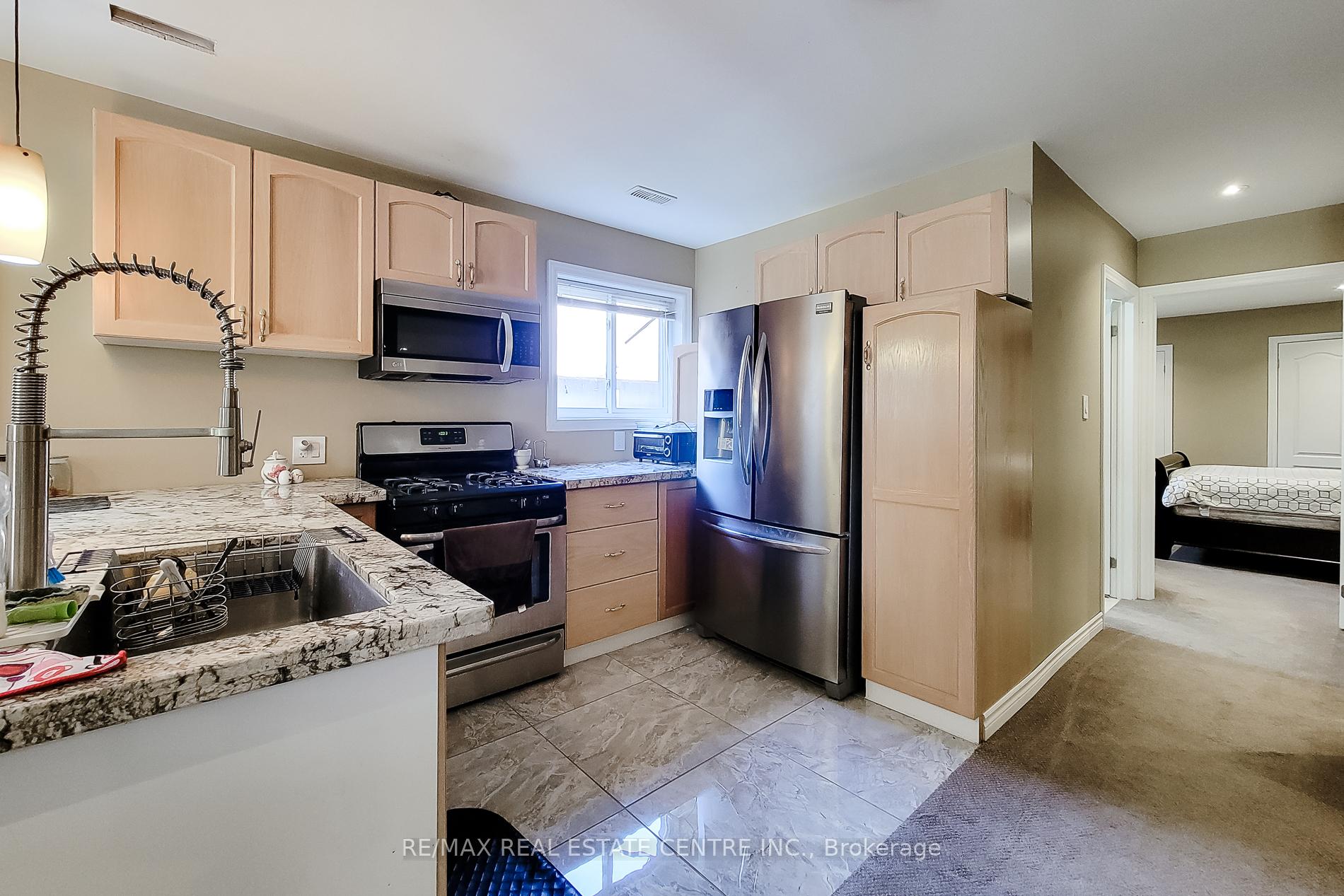Photo 37 of 656 Highvalley Road, Hamilton, Ancaster — HOMEH