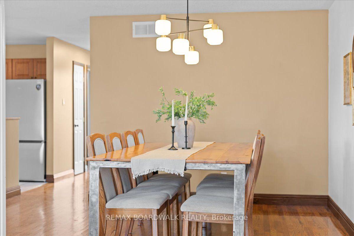 Photo 6 of 161 Castle Glen Crescent, Ottawa, Kanata - Glencairn/Hazeldean — HOMEH
