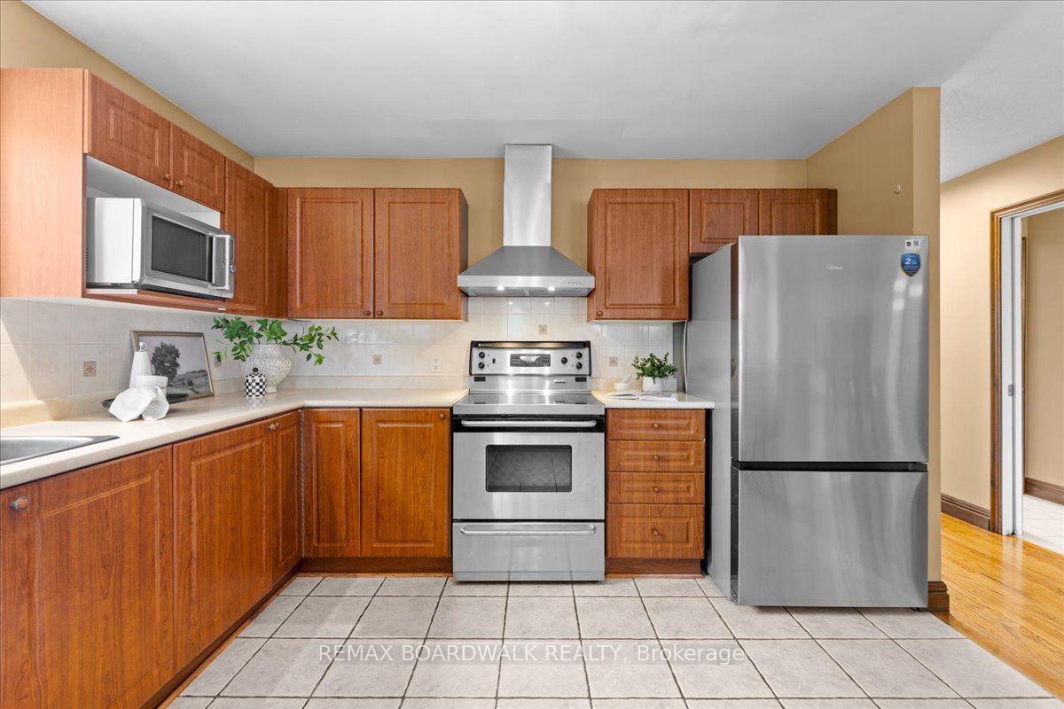 Photo 16 of 161 Castle Glen Crescent, Ottawa, Kanata - Glencairn/Hazeldean — HOMEH