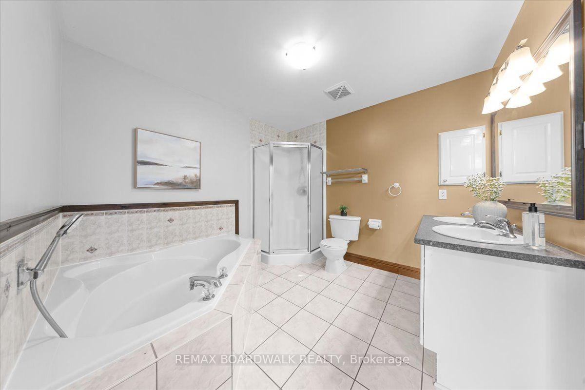 Photo 22 of 161 Castle Glen Crescent, Ottawa, Kanata - Glencairn/Hazeldean — HOMEH