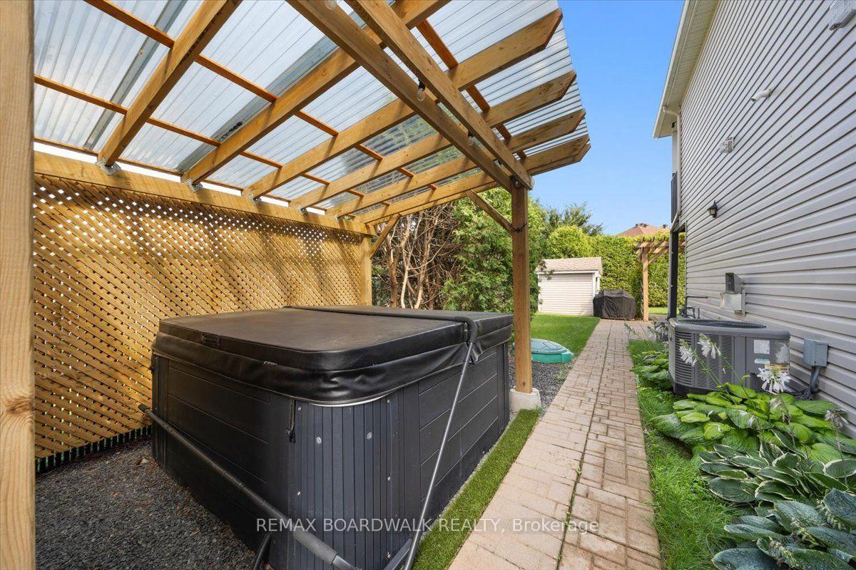 Photo 44 of 161 Castle Glen Crescent, Ottawa, Kanata - Glencairn/Hazeldean — HOMEH