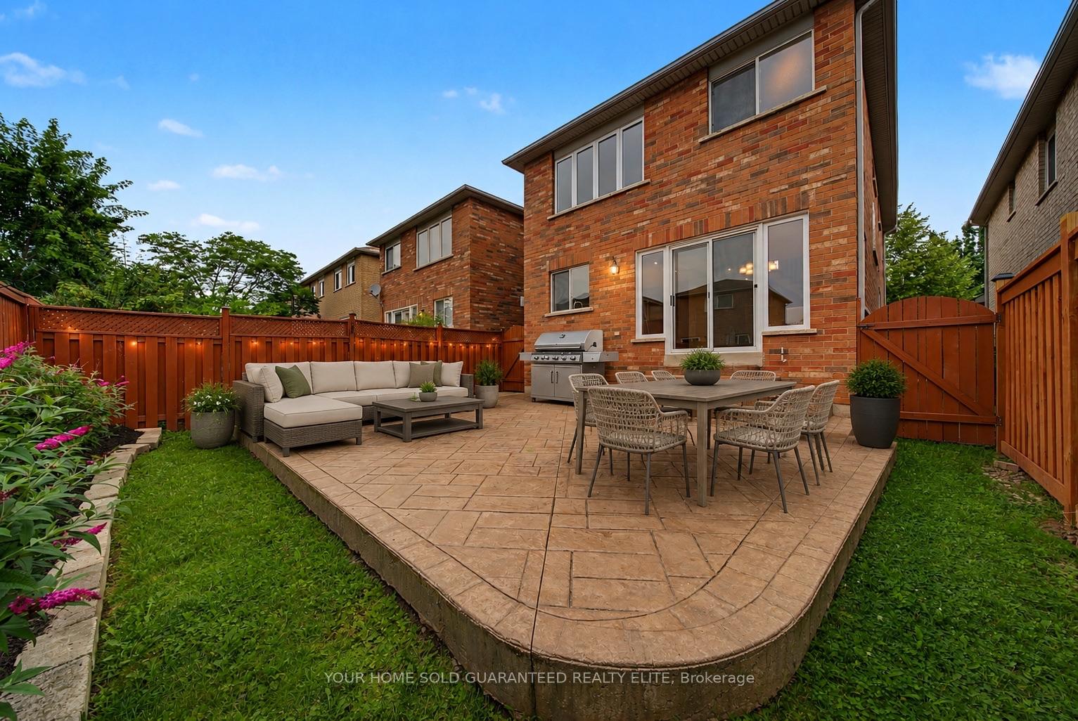 Photo 2 of 562 Delphine Drive, Burlington, Appleby — HOMEH