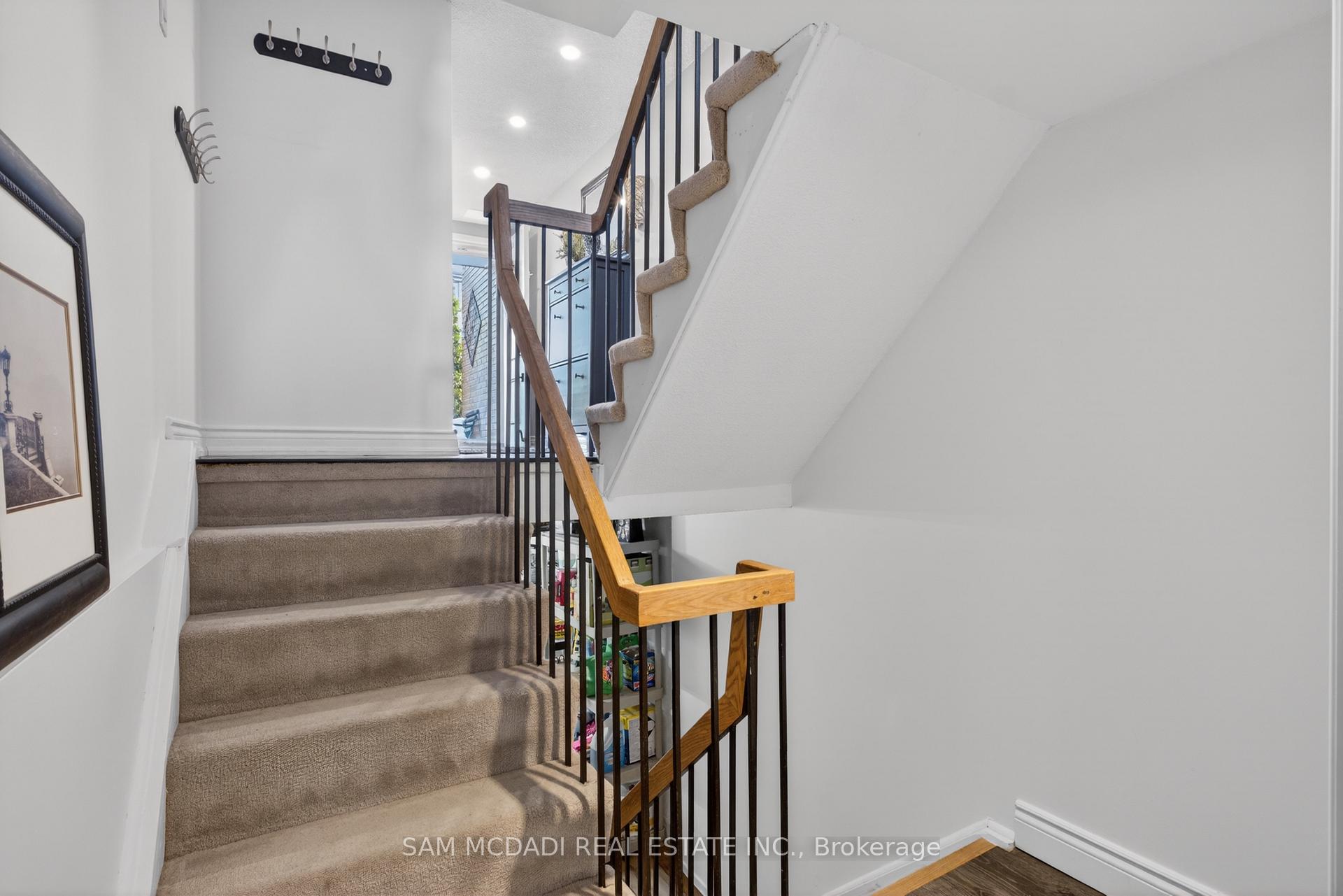 Photo 15 of Unit 4, 4230 Fieldgate Drive, Mississauga, Rathwood — HOMEH
