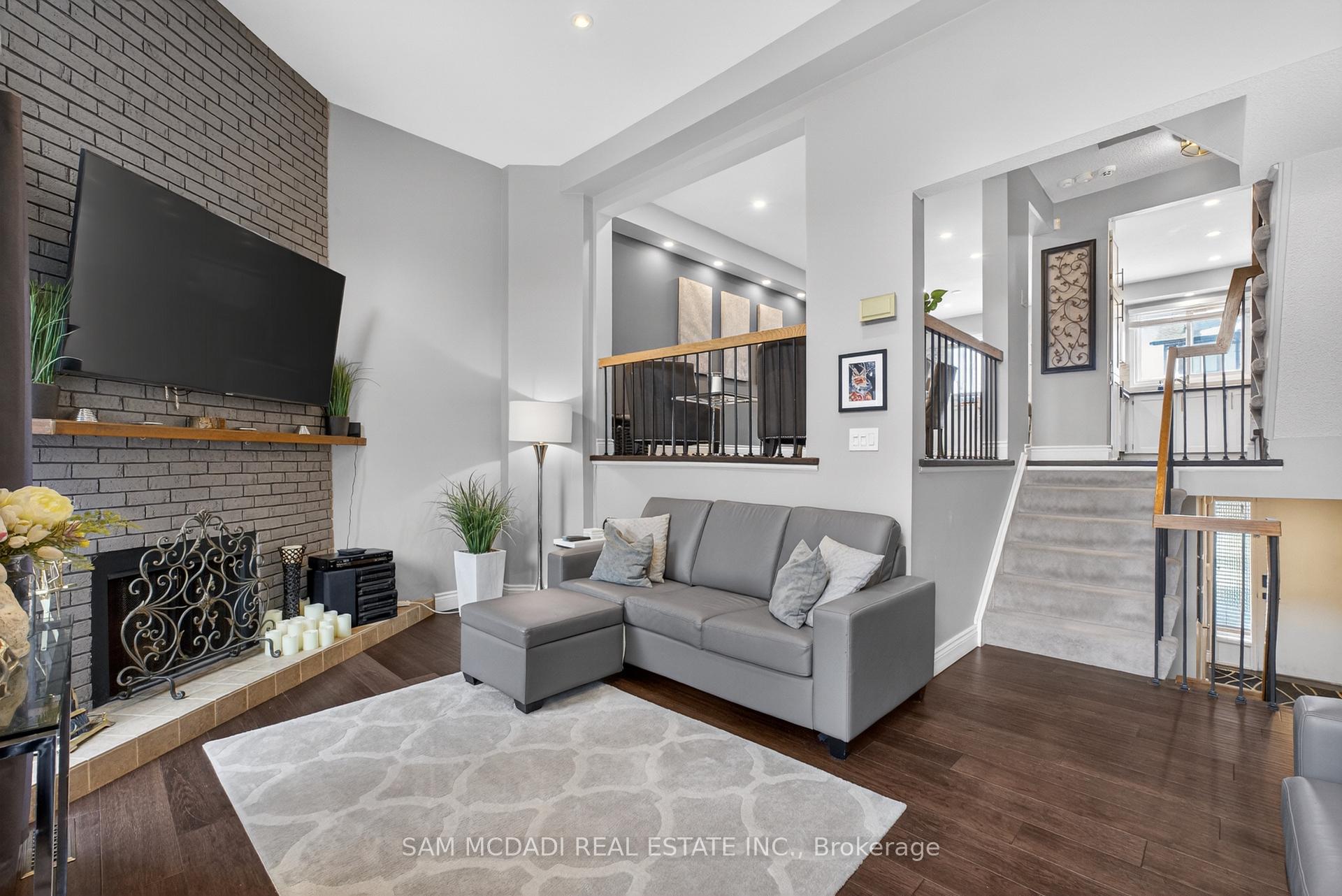 Photo 17 of Unit 4, 4230 Fieldgate Drive, Mississauga, Rathwood — HOMEH