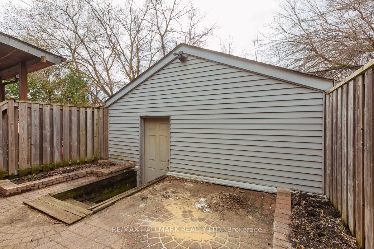 Photo 20 of 262 Highfield Road, Toronto, Greenwood-Coxwell — HOMEH