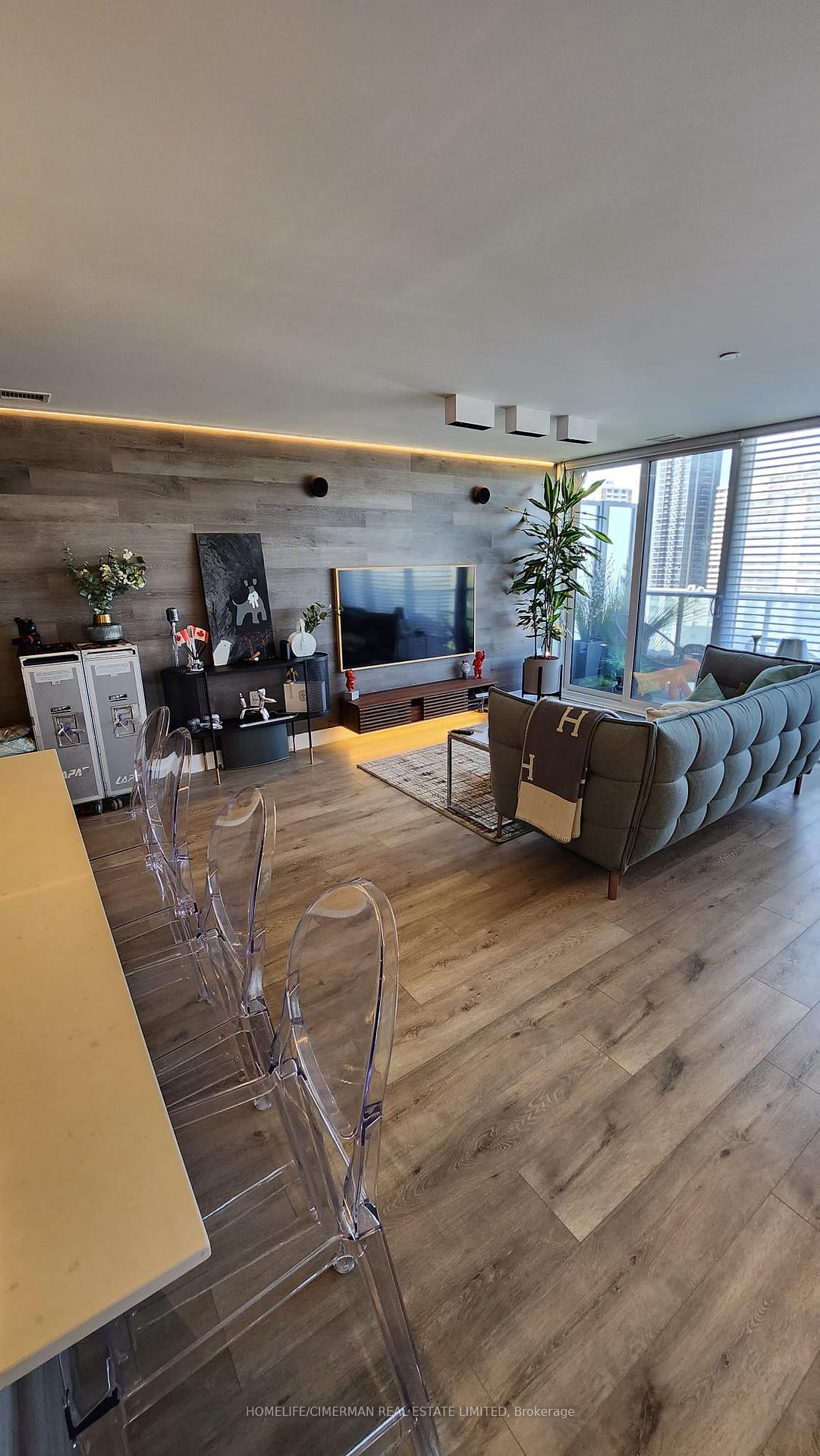 Photo 5 of Unit 1602, 575 Bloor Street E, Toronto, North St. James Town — HOMEH