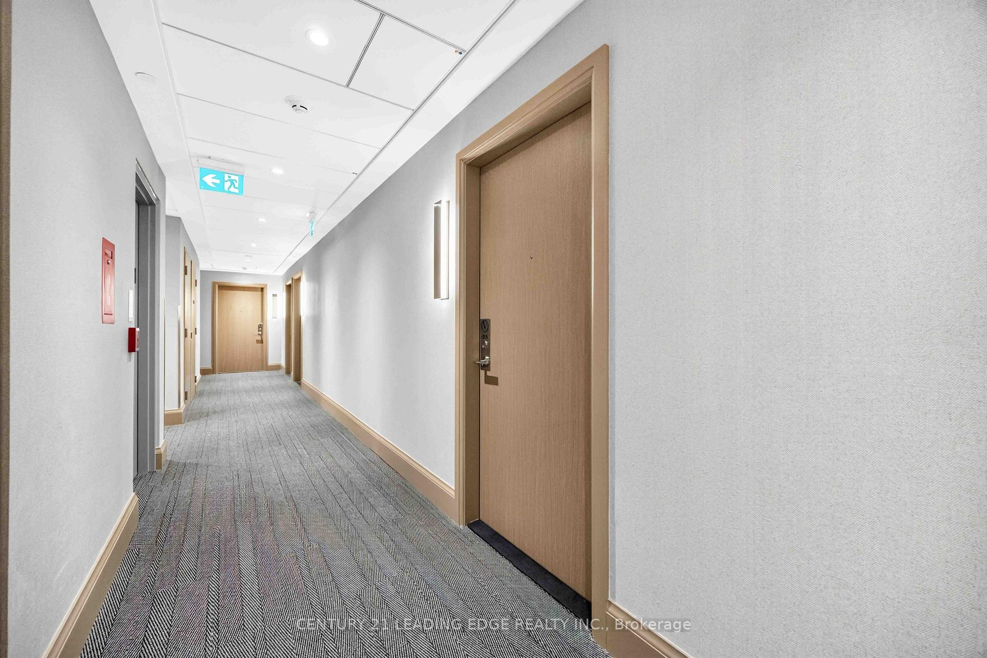 Photo 4 of Unit 805, 21 Meadowvale Road, Vaughan, Vaughan Corporate Centre — HOMEH