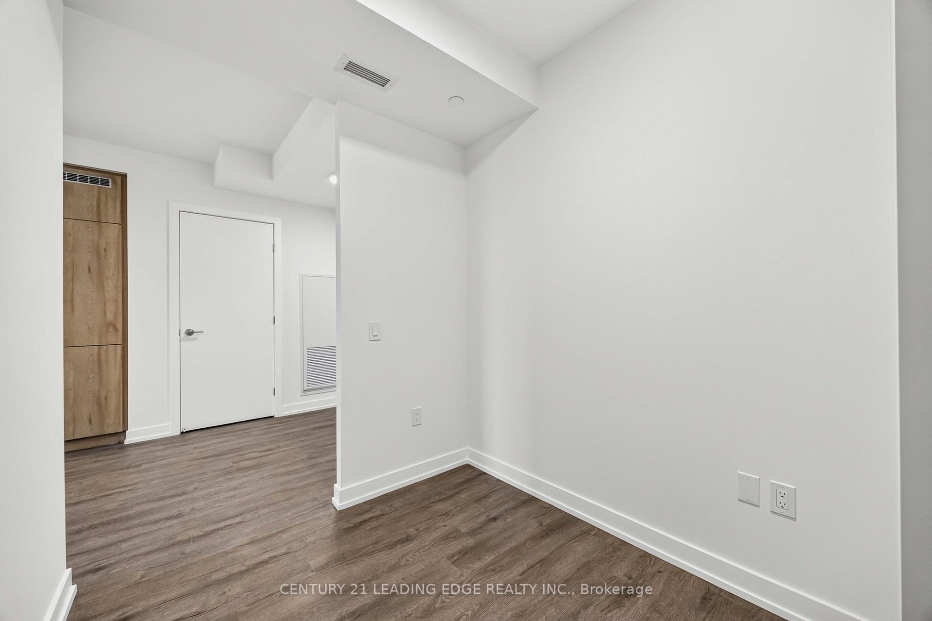 Photo 6 of Unit 805, 21 Meadowvale Road, Vaughan, Vaughan Corporate Centre — HOMEH
