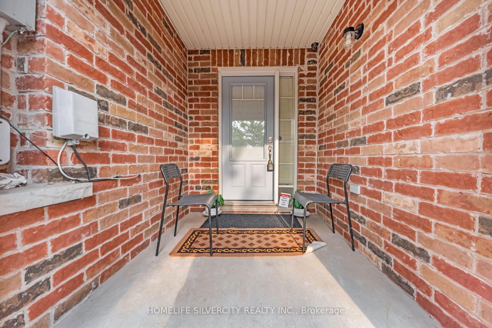 Photo 4 of 31 Betterton Crescent, Brampton, Northwest Brampton — HOMEH