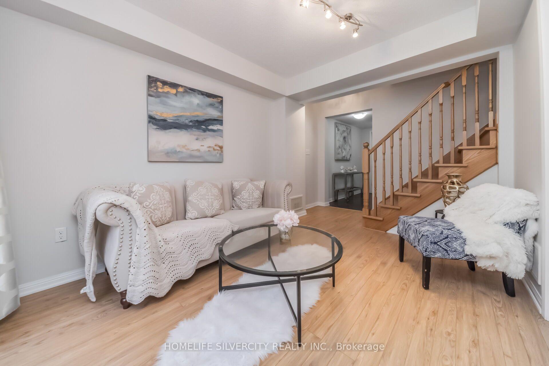 Photo 10 of 31 Betterton Crescent, Brampton, Northwest Brampton — HOMEH