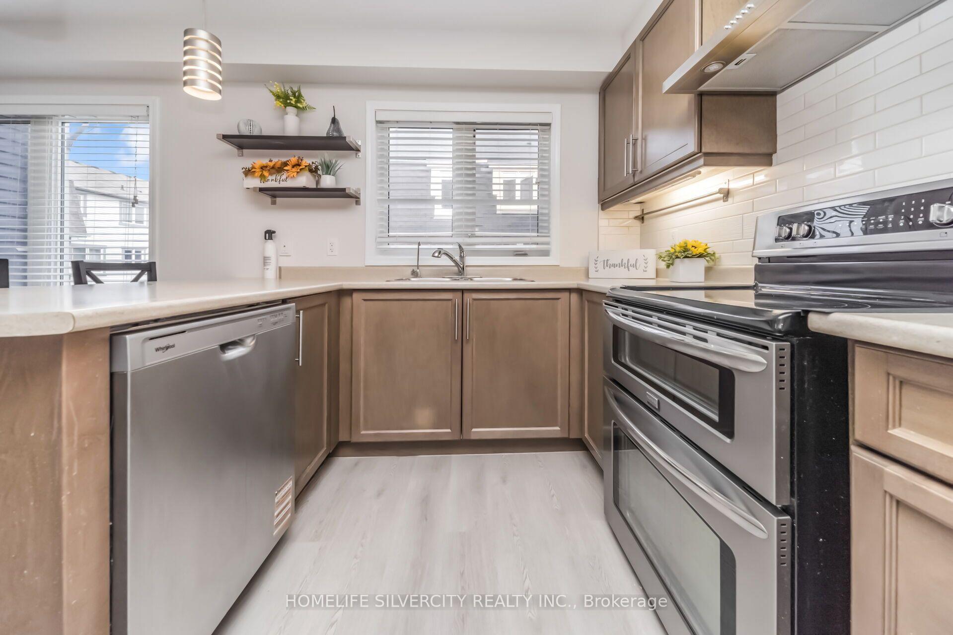 Photo 16 of 31 Betterton Crescent, Brampton, Northwest Brampton — HOMEH