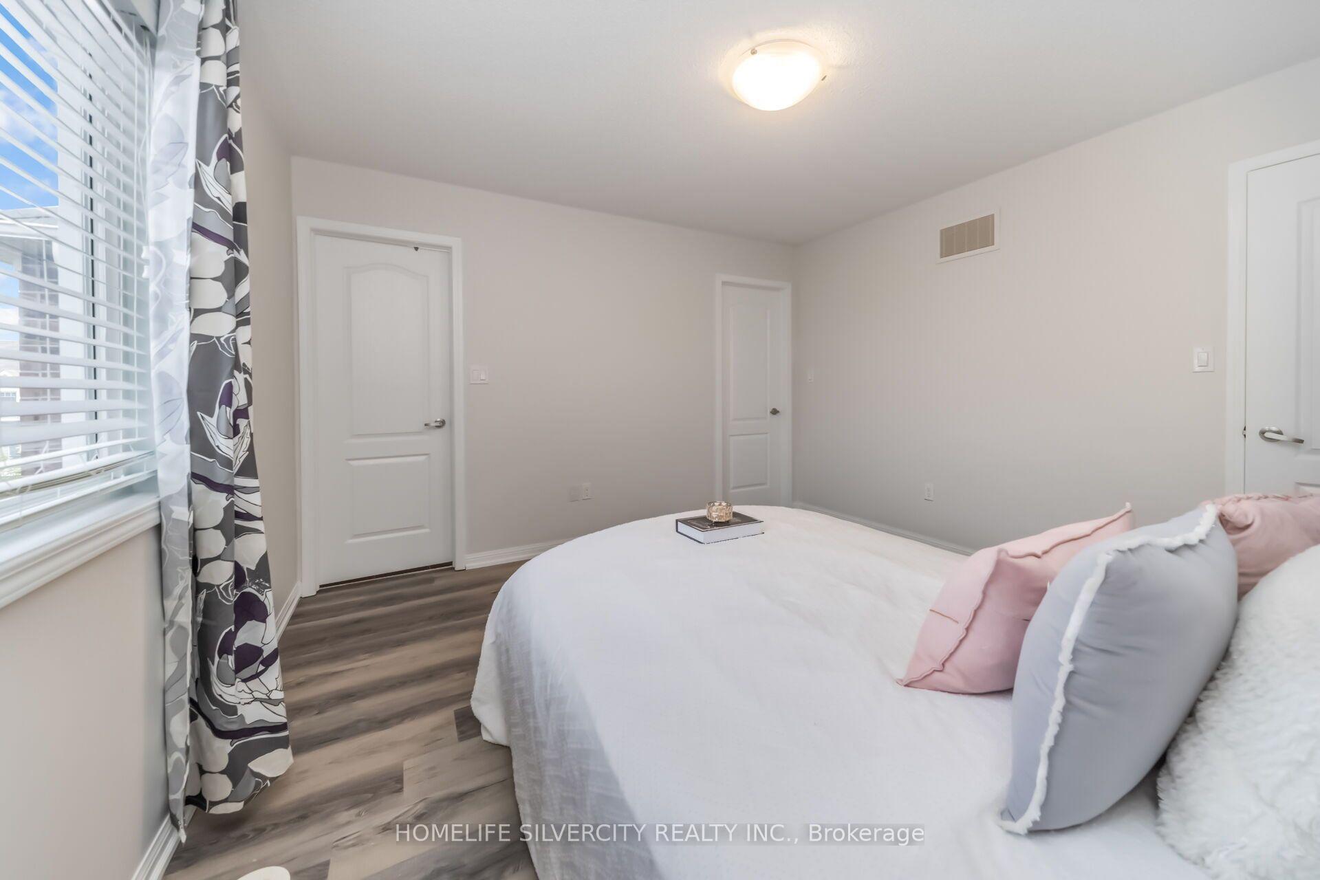 Photo 32 of 31 Betterton Crescent, Brampton, Northwest Brampton — HOMEH