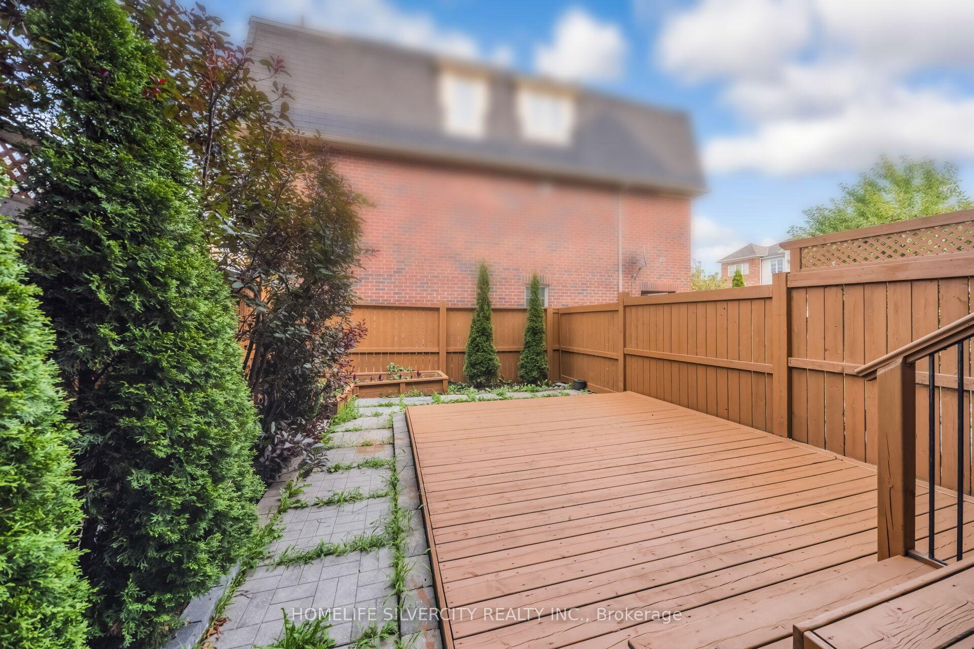Photo 42 of 31 Betterton Crescent, Brampton, Northwest Brampton — HOMEH