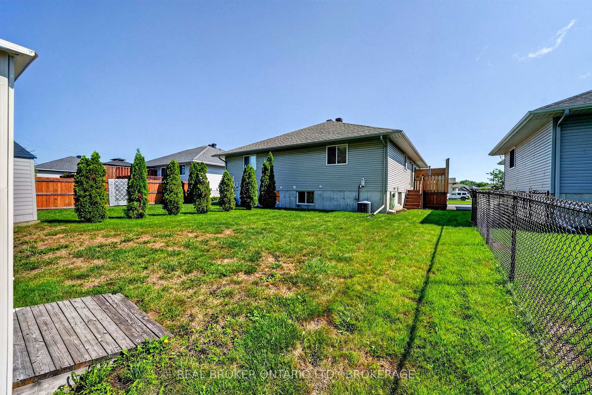 Photo 25 of 3320 Northdale Drive, Cornwall, Cornwall — HOMEH