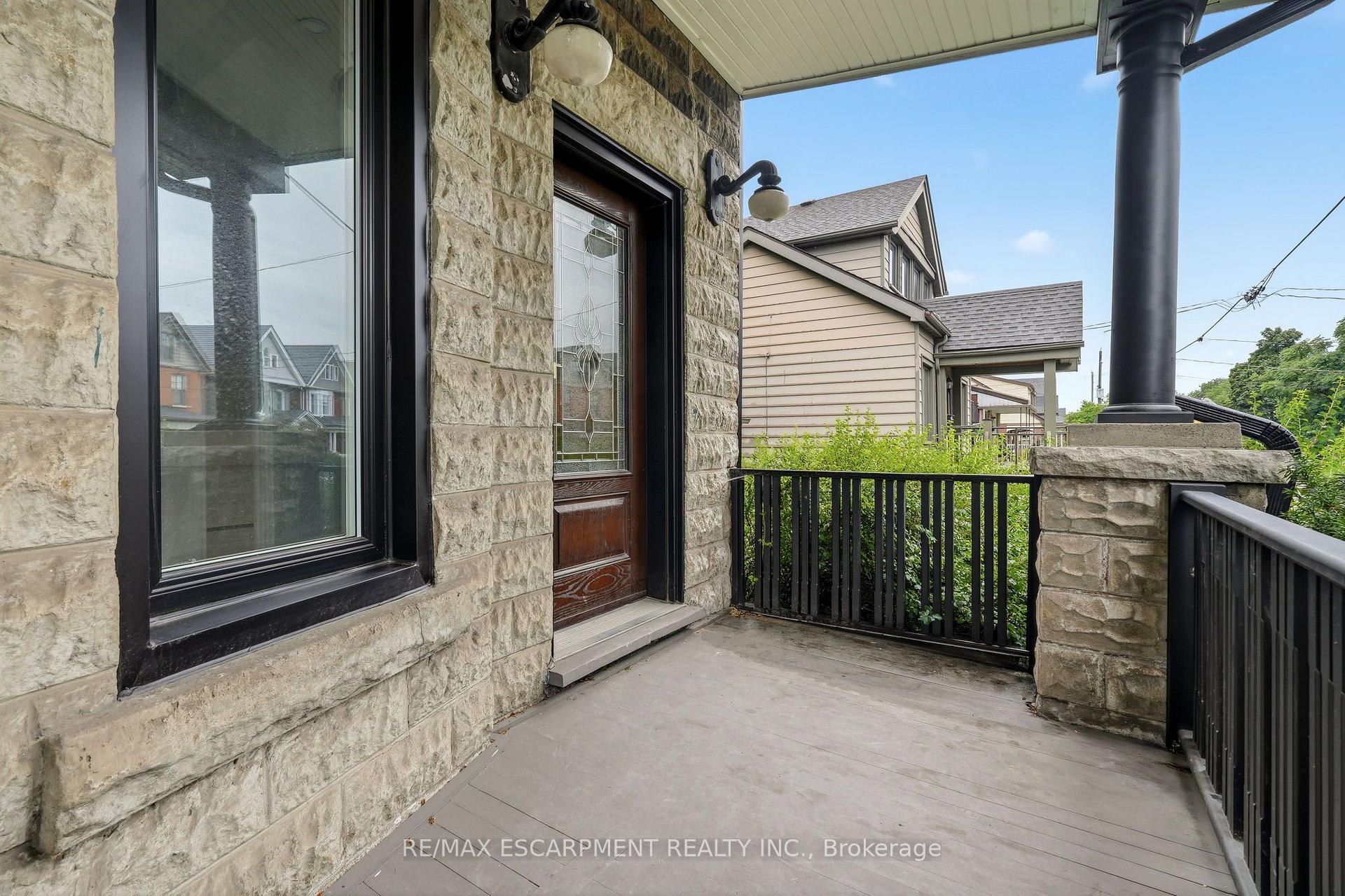 Photo 3 of Unit UPPER, 359 Herkimer Street, Hamilton, Kirkendall — HOMEH