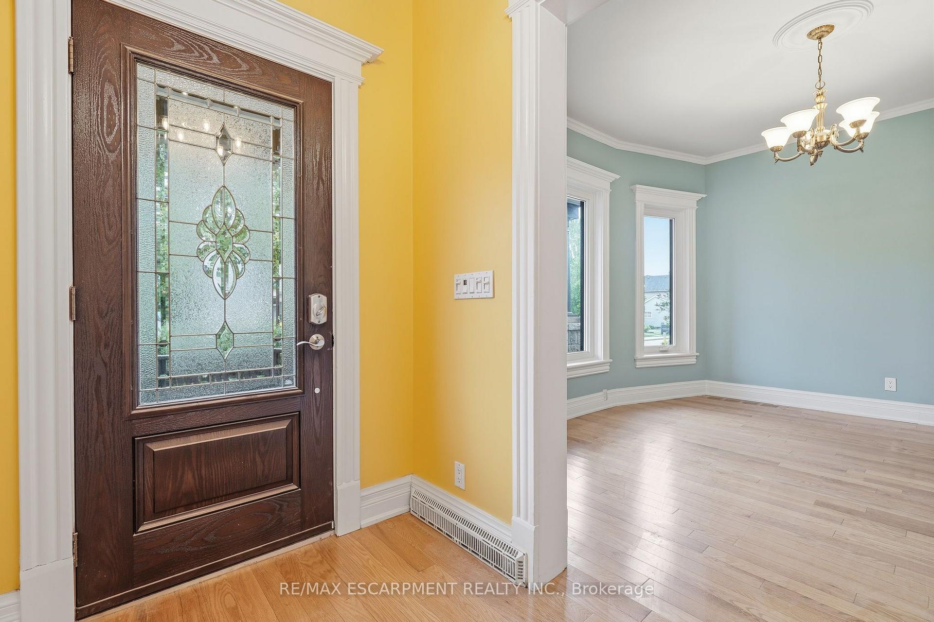 Photo 4 of Unit UPPER, 359 Herkimer Street, Hamilton, Kirkendall — HOMEH