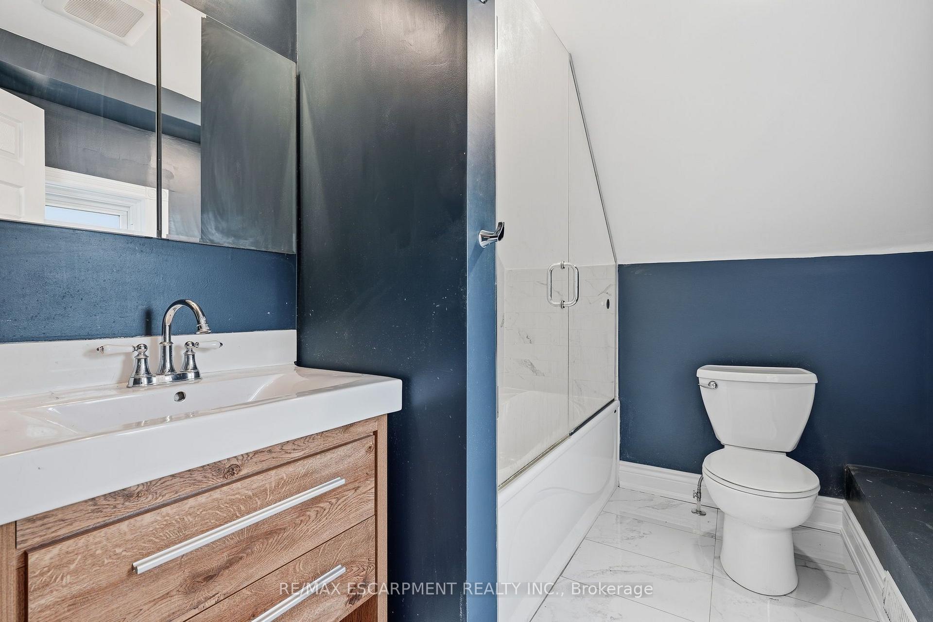 Photo 25 of Unit UPPER, 359 Herkimer Street, Hamilton, Kirkendall — HOMEH