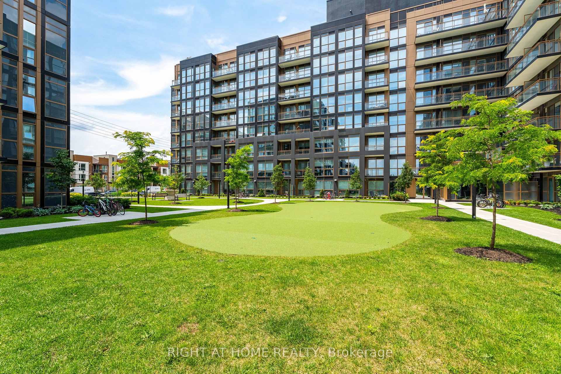 Photo 72 of Unit 702, 2333 Khalsa Gate, Oakville, Westmount — HOMEH
