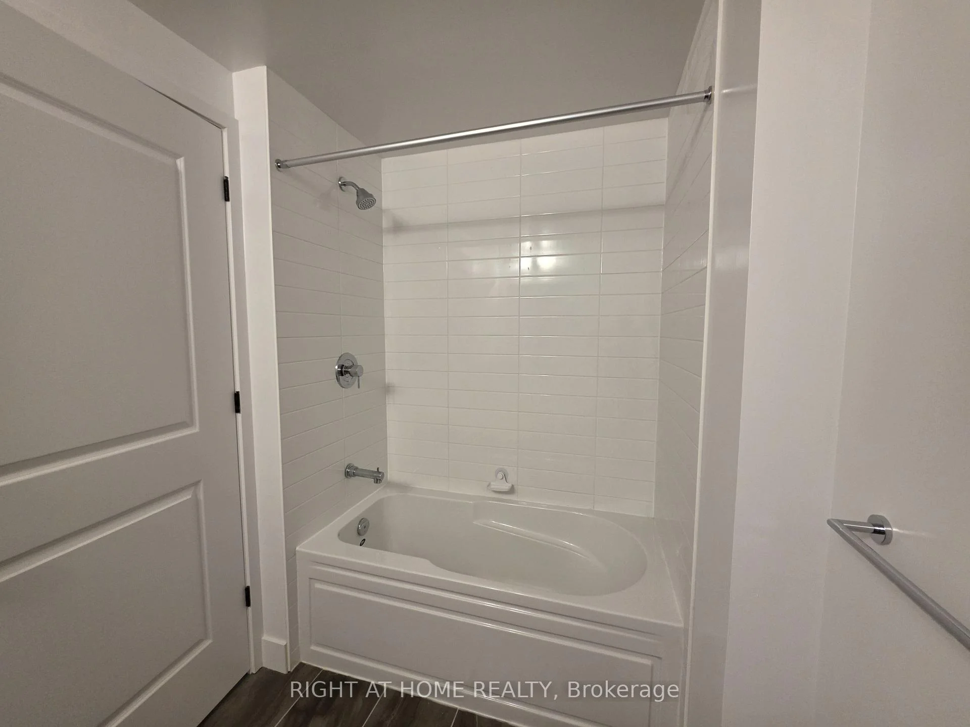 Photo 36 of Unit 702, 2333 Khalsa Gate, Oakville, Westmount — HOMEH