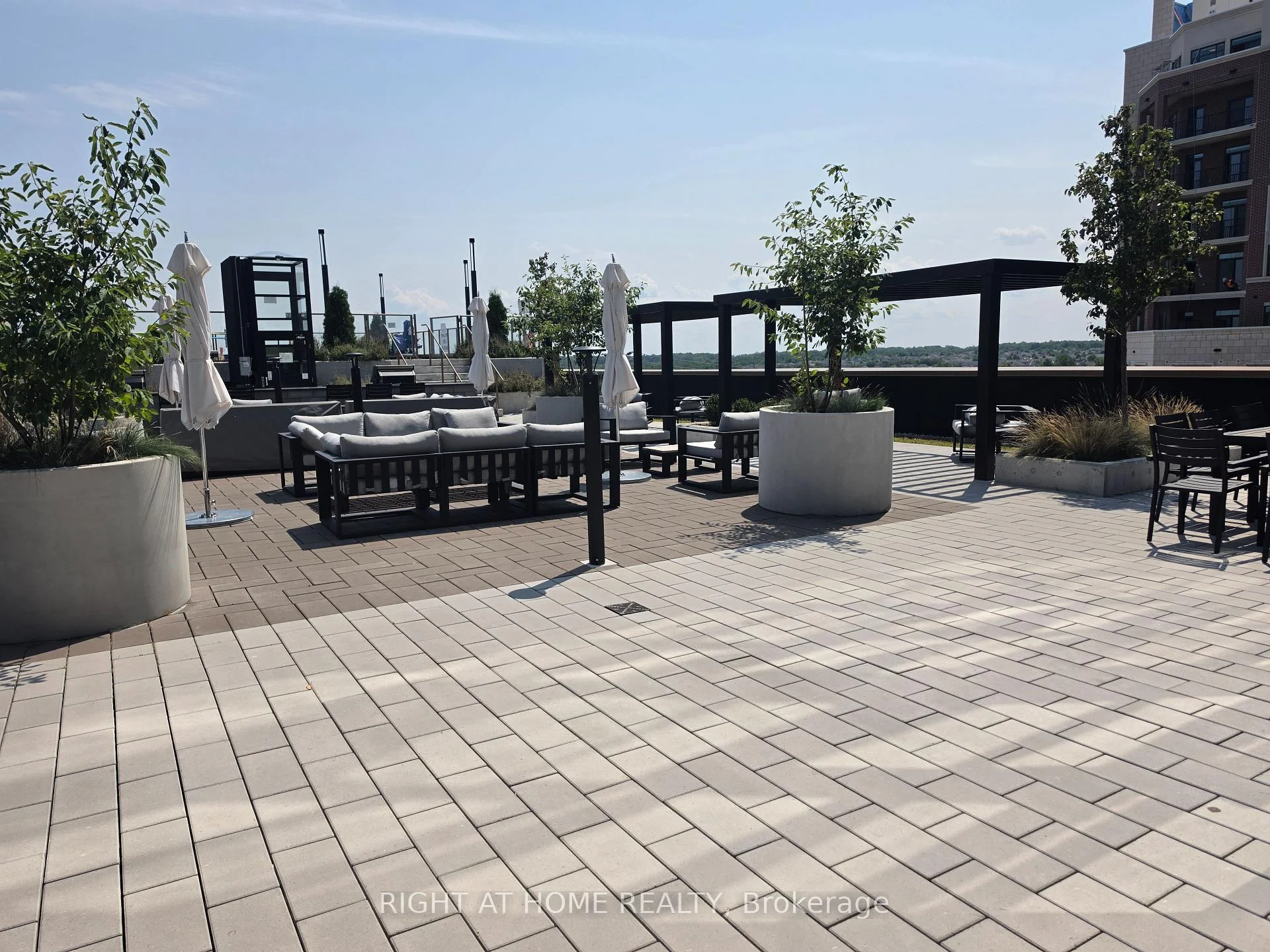 Photo 51 of Unit 702, 2333 Khalsa Gate, Oakville, Westmount — HOMEH