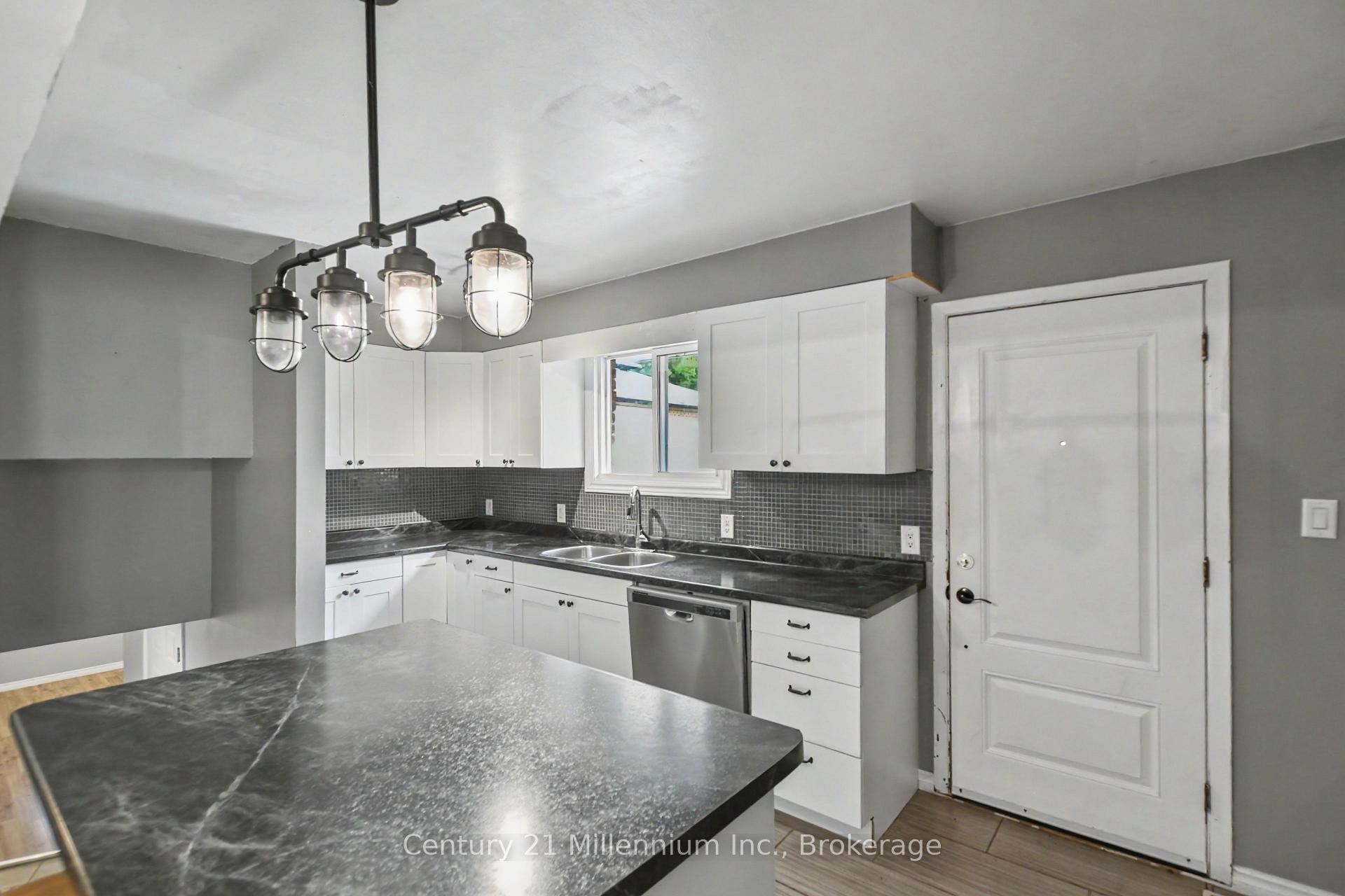 Photo 6 of 408 Walnut Street, Collingwood — HOMEH