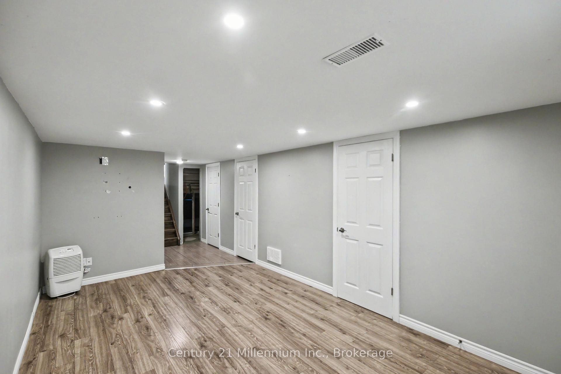 Photo 25 of 408 Walnut Street, Collingwood — HOMEH