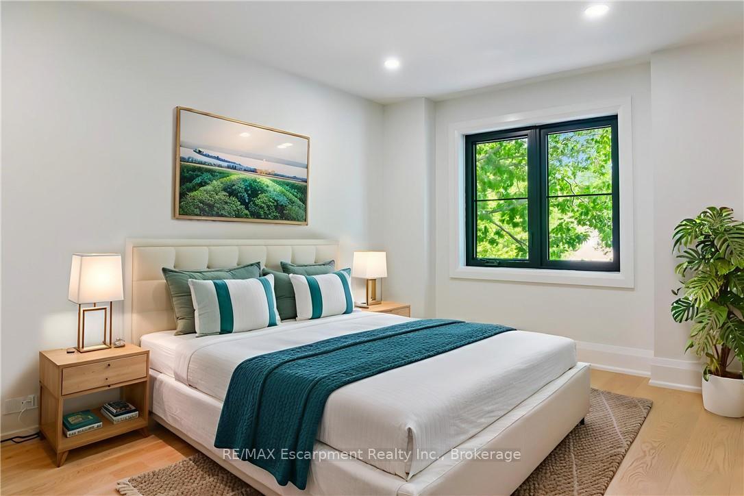 Photo 30 of 319 Beechfield Road, Oakville, Ford — HOMEH