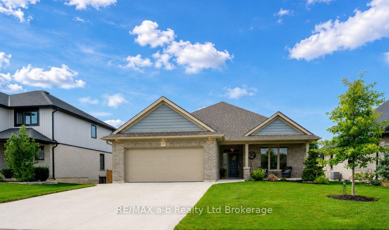Photo 4 of 23 Brookside Lane, Tillsonburg — HOMEH