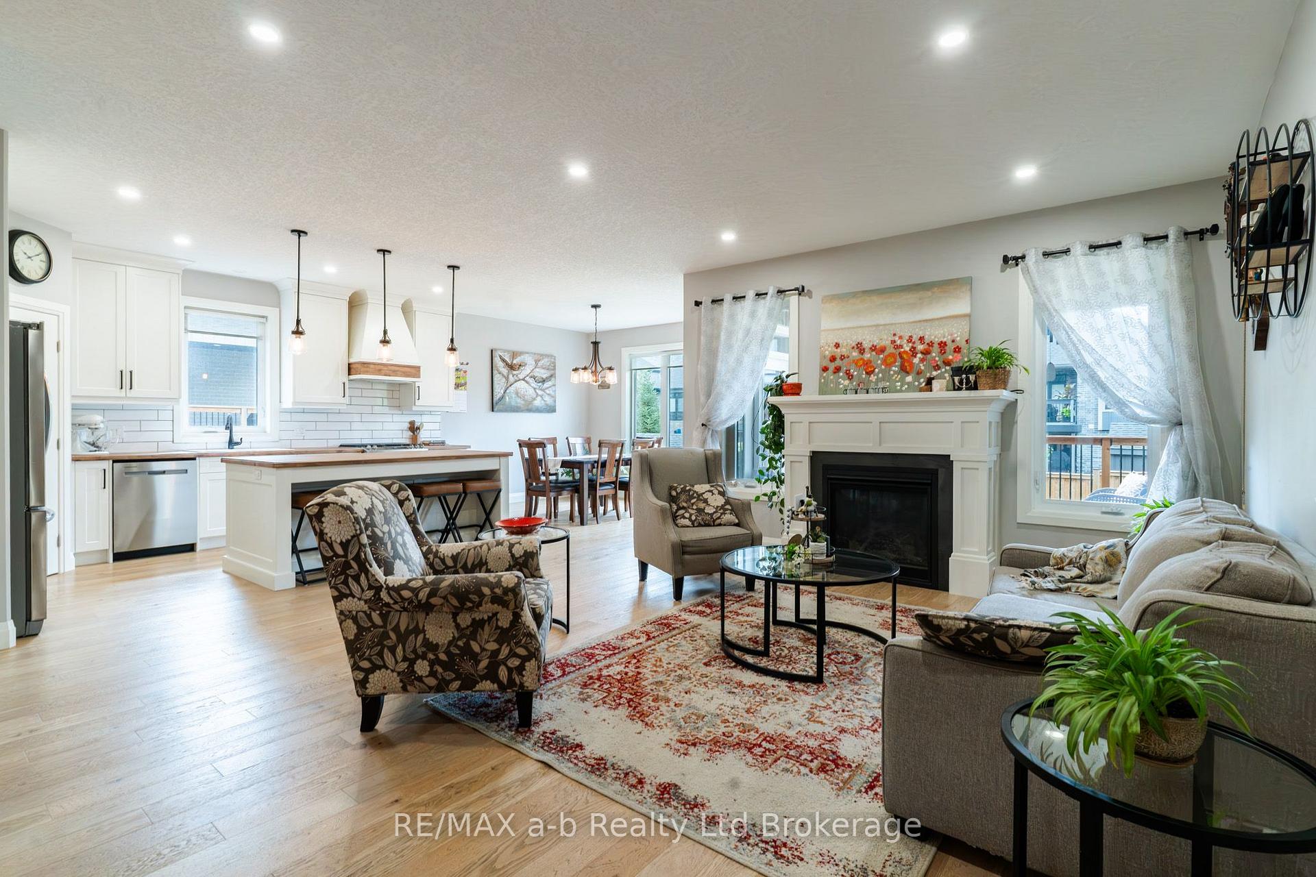 Photo 12 of 23 Brookside Lane, Tillsonburg — HOMEH