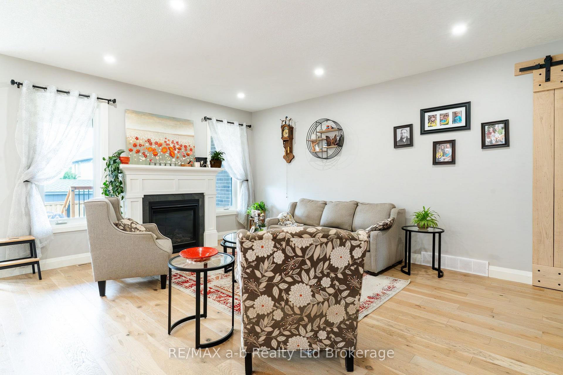 Photo 14 of 23 Brookside Lane, Tillsonburg — HOMEH