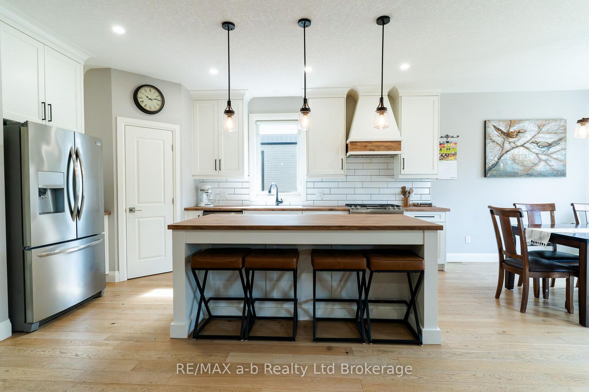 Photo 17 of 23 Brookside Lane, Tillsonburg — HOMEH