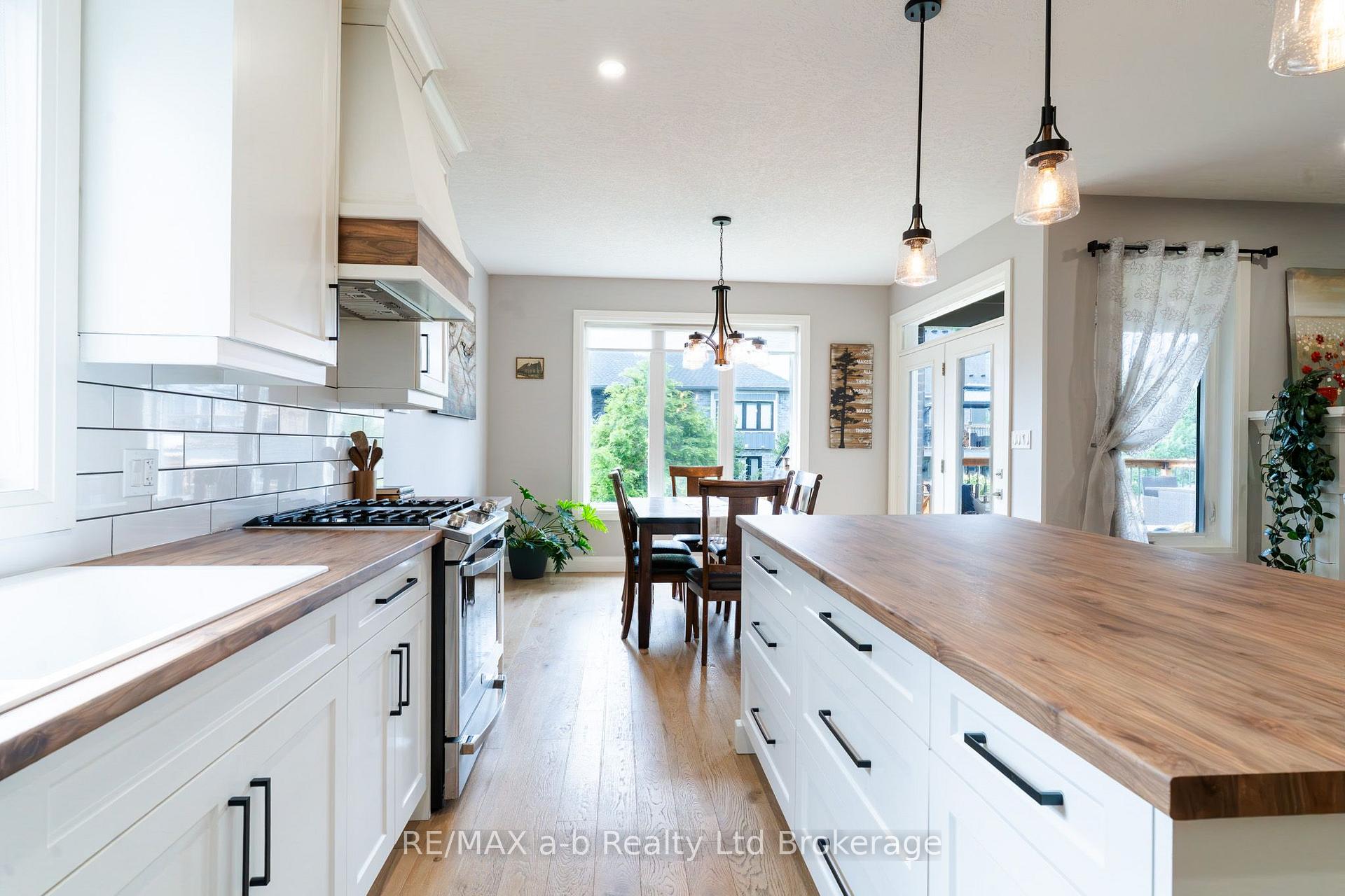 Photo 21 of 23 Brookside Lane, Tillsonburg — HOMEH
