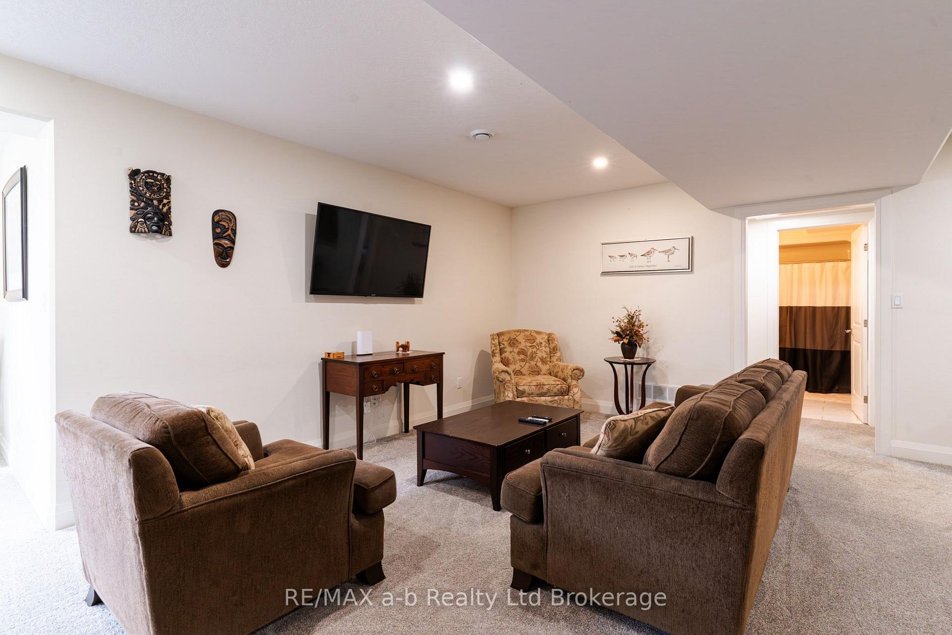 Photo 34 of 23 Brookside Lane, Tillsonburg — HOMEH