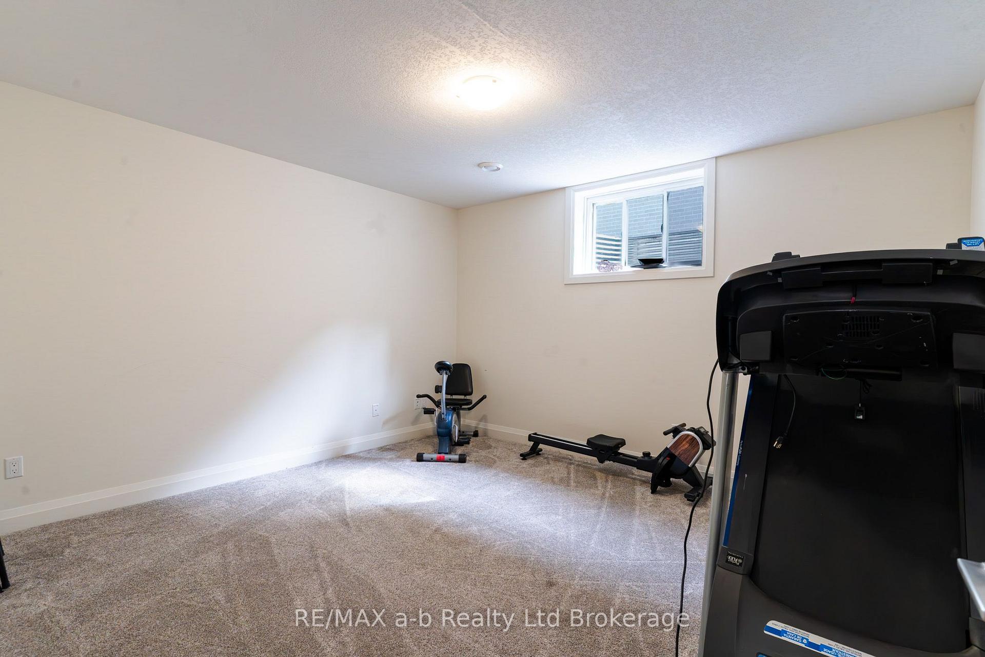 Photo 37 of 23 Brookside Lane, Tillsonburg — HOMEH
