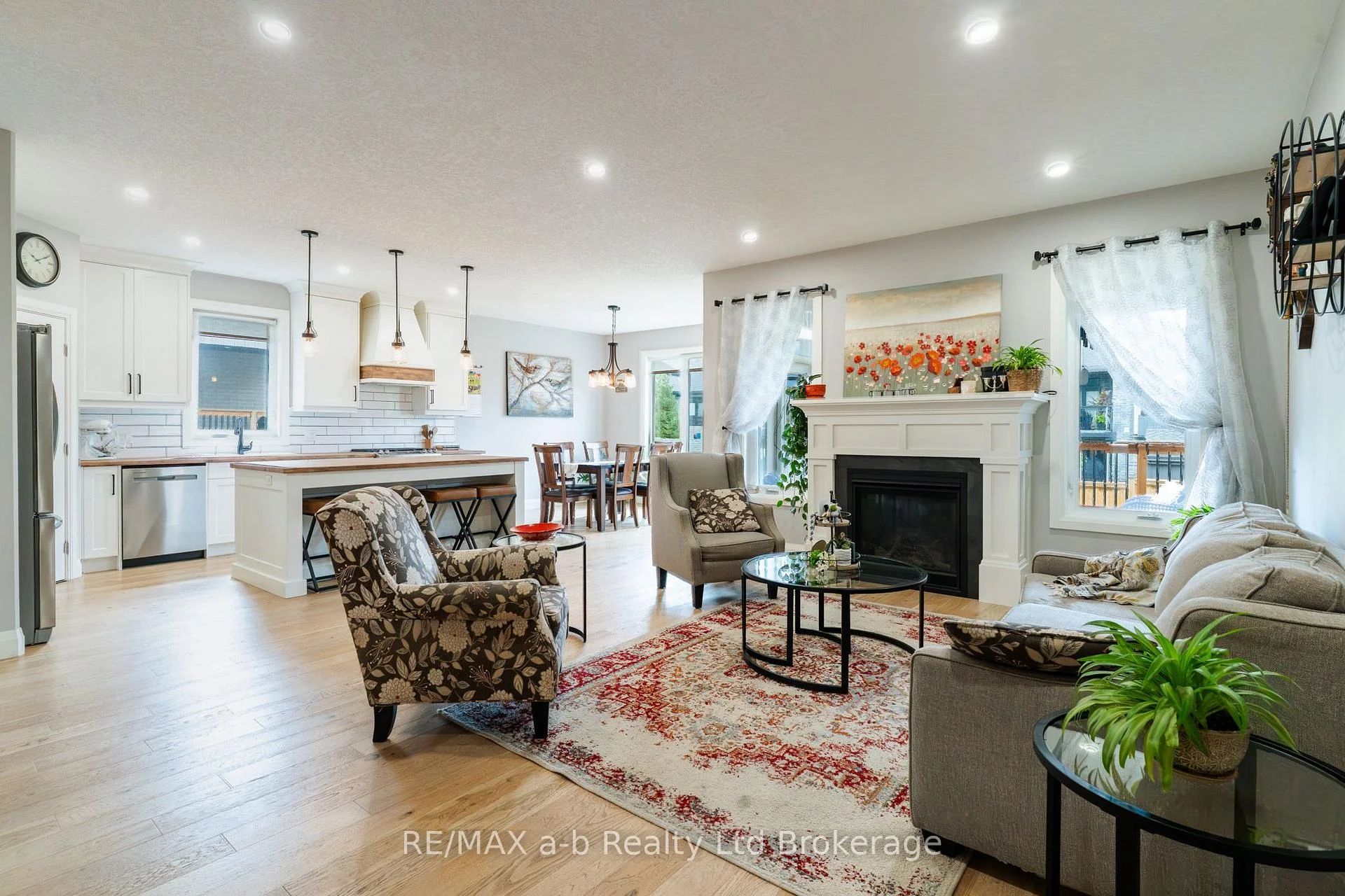 Photo 13 of 23 Brookside Lane, Tillsonburg — HOMEH