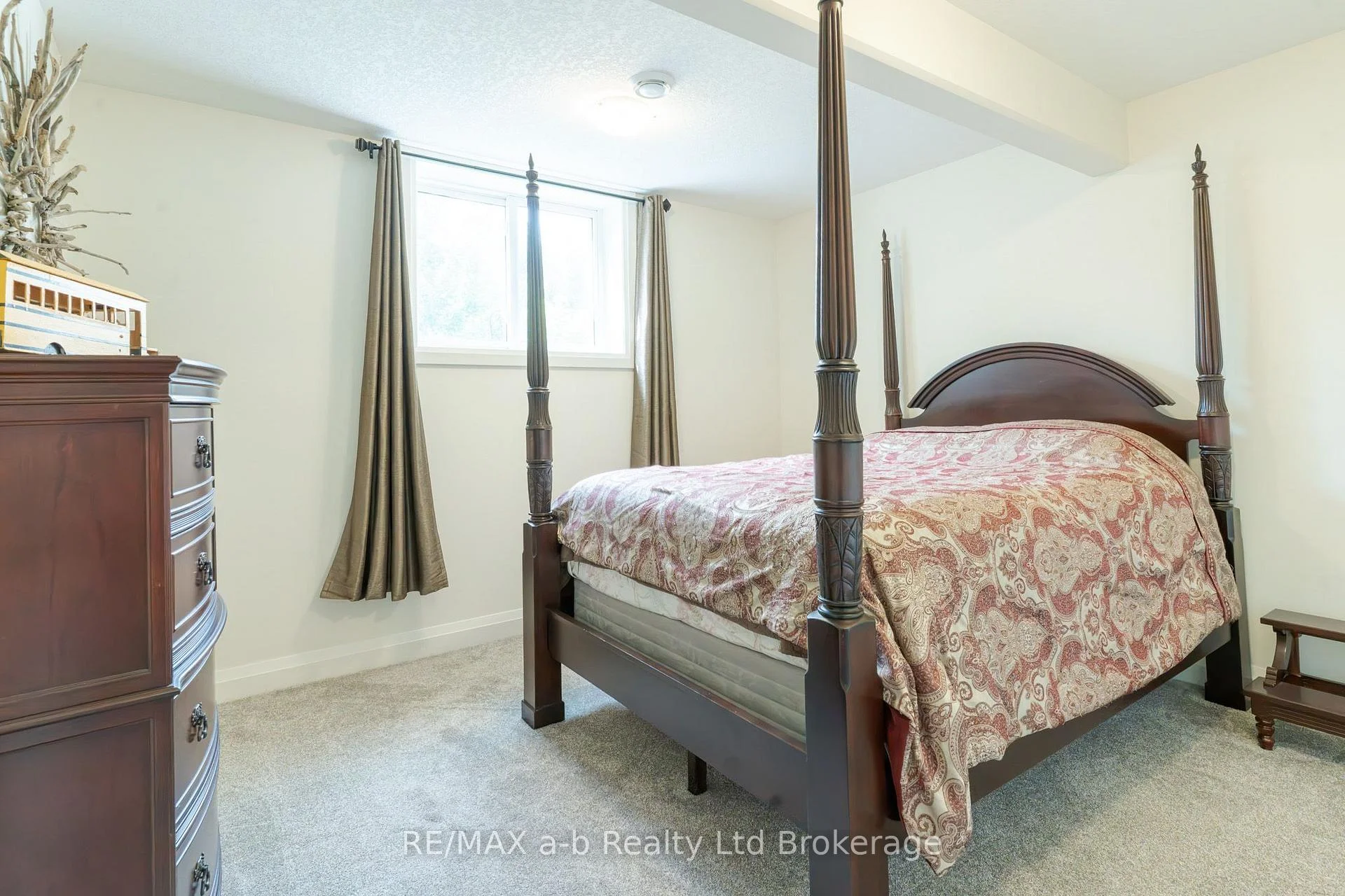 Photo 33 of 23 Brookside Lane, Tillsonburg — HOMEH