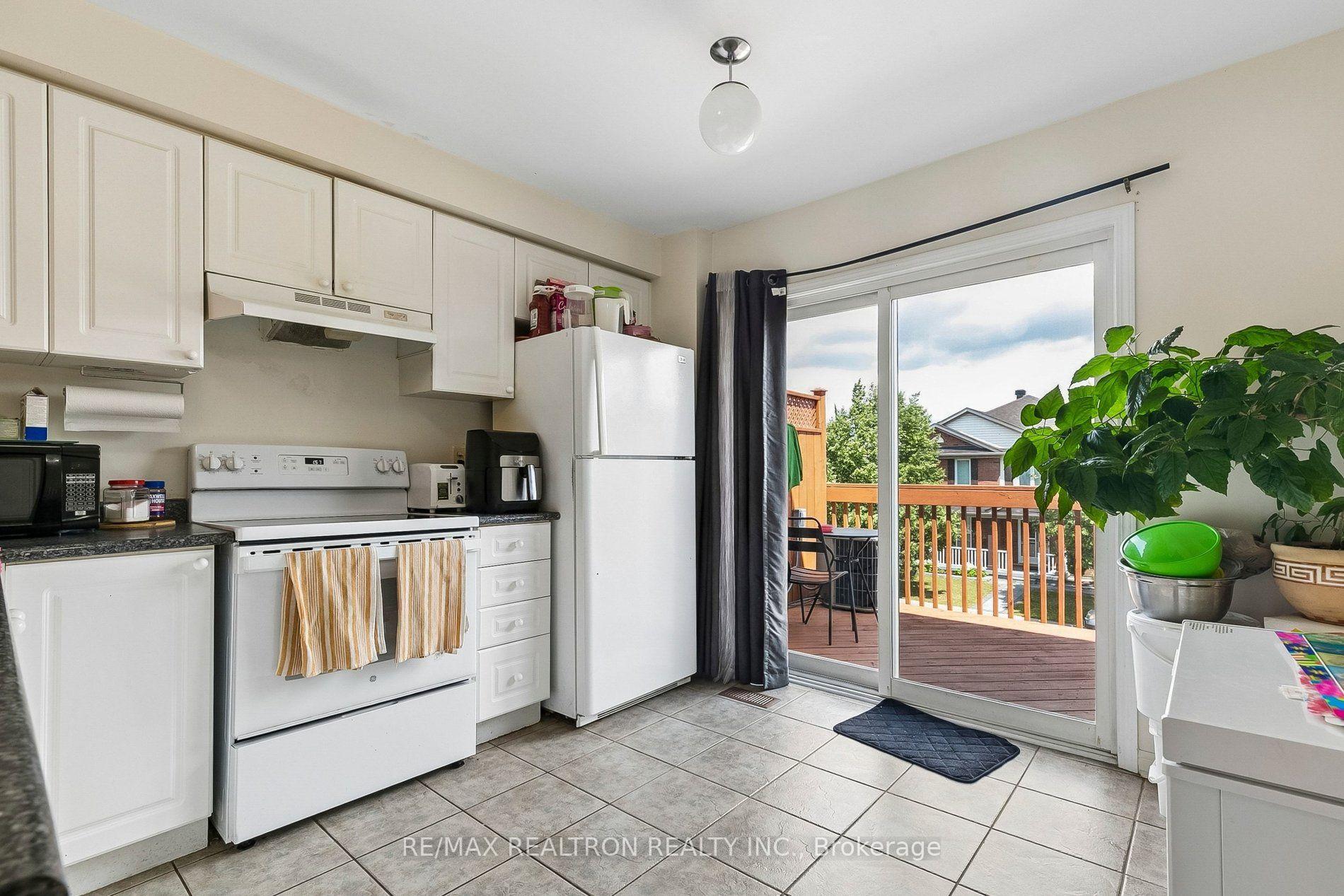 Photo 6 of 23 Ecopark Gate, Scarborough, Rouge — HOMEH