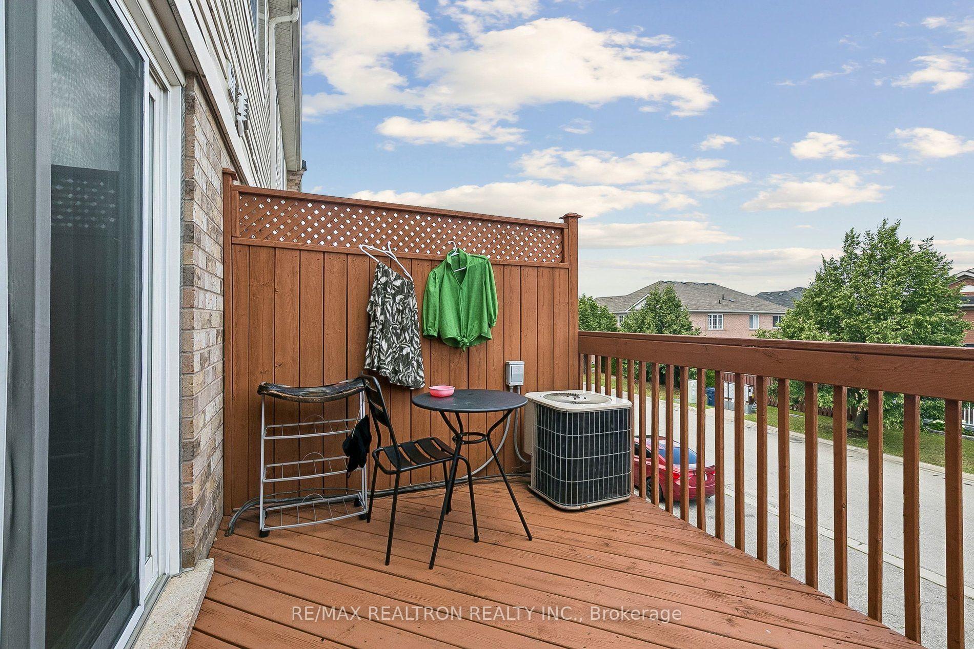Photo 8 of 23 Ecopark Gate, Scarborough, Rouge — HOMEH